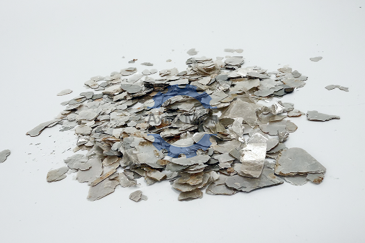 Mica flakes used in cement and asphalt composite materials